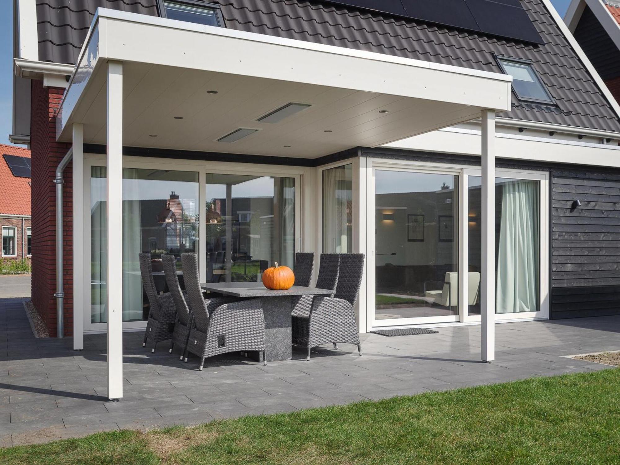 Lovely With A Luxurious Outdoor Sauna Ferienhaus Colijnsplaat