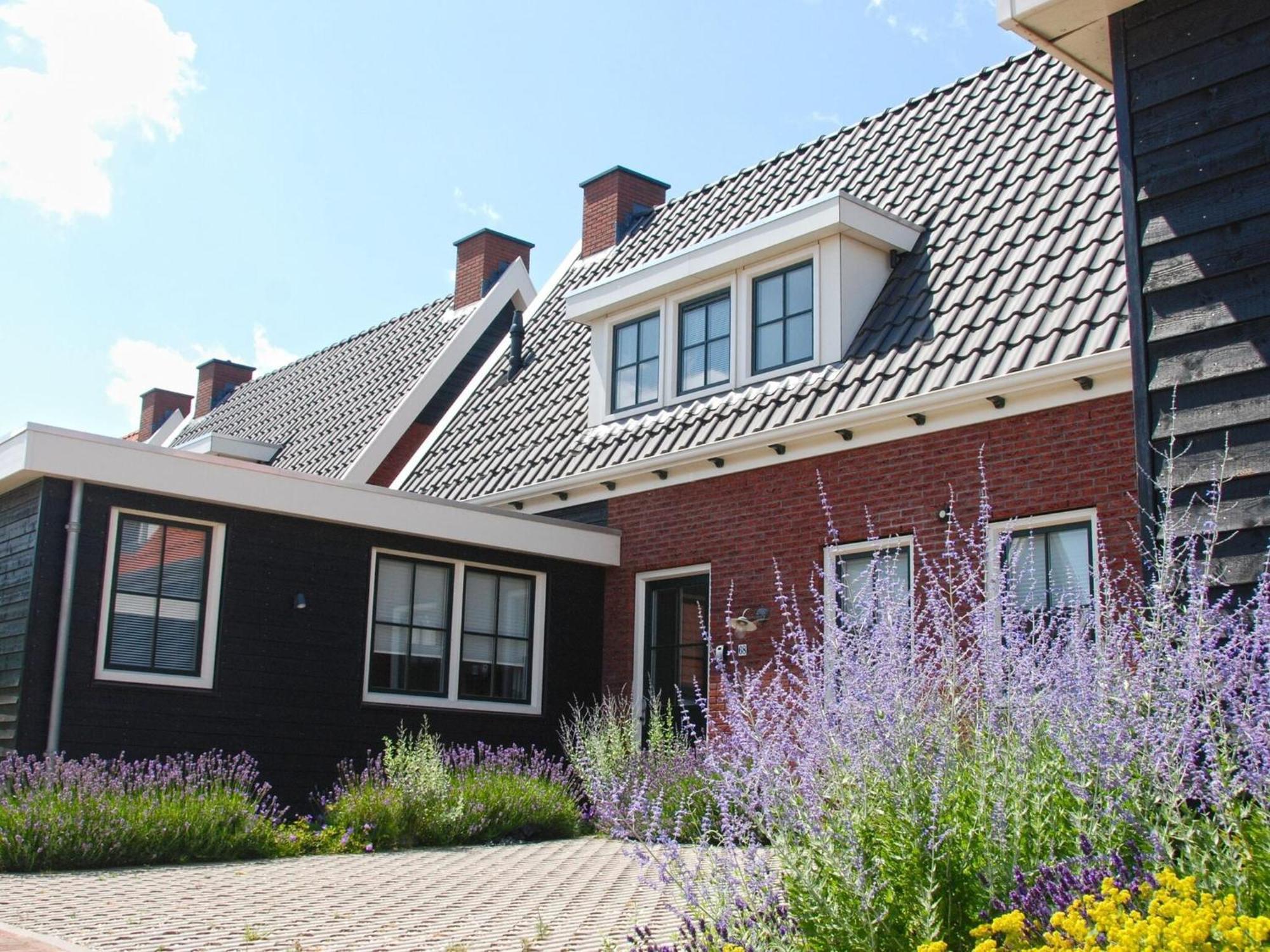 Lovely With A Luxurious Outdoor Sauna Colijnsplaat
