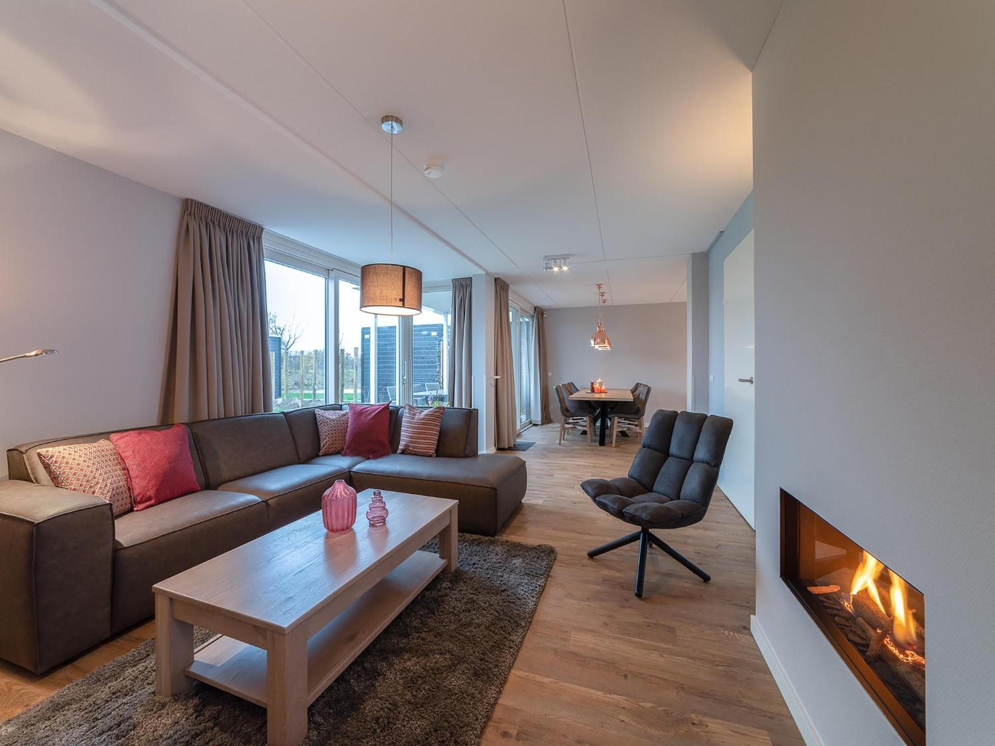 Vakantiehuis Lovely With A Luxurious Outdoor Sauna