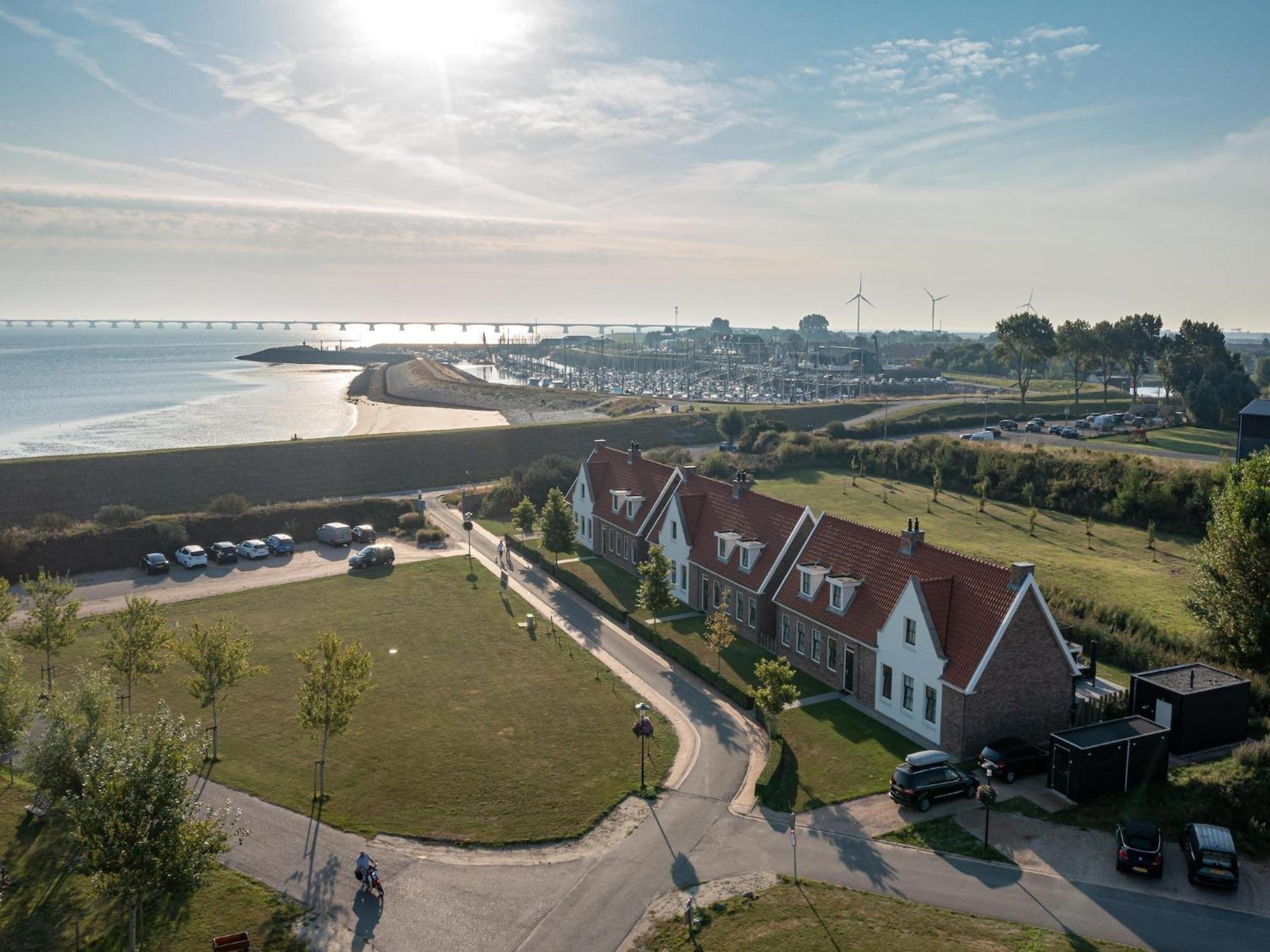 Lovely With A Luxurious Outdoor Sauna Colijnsplaat