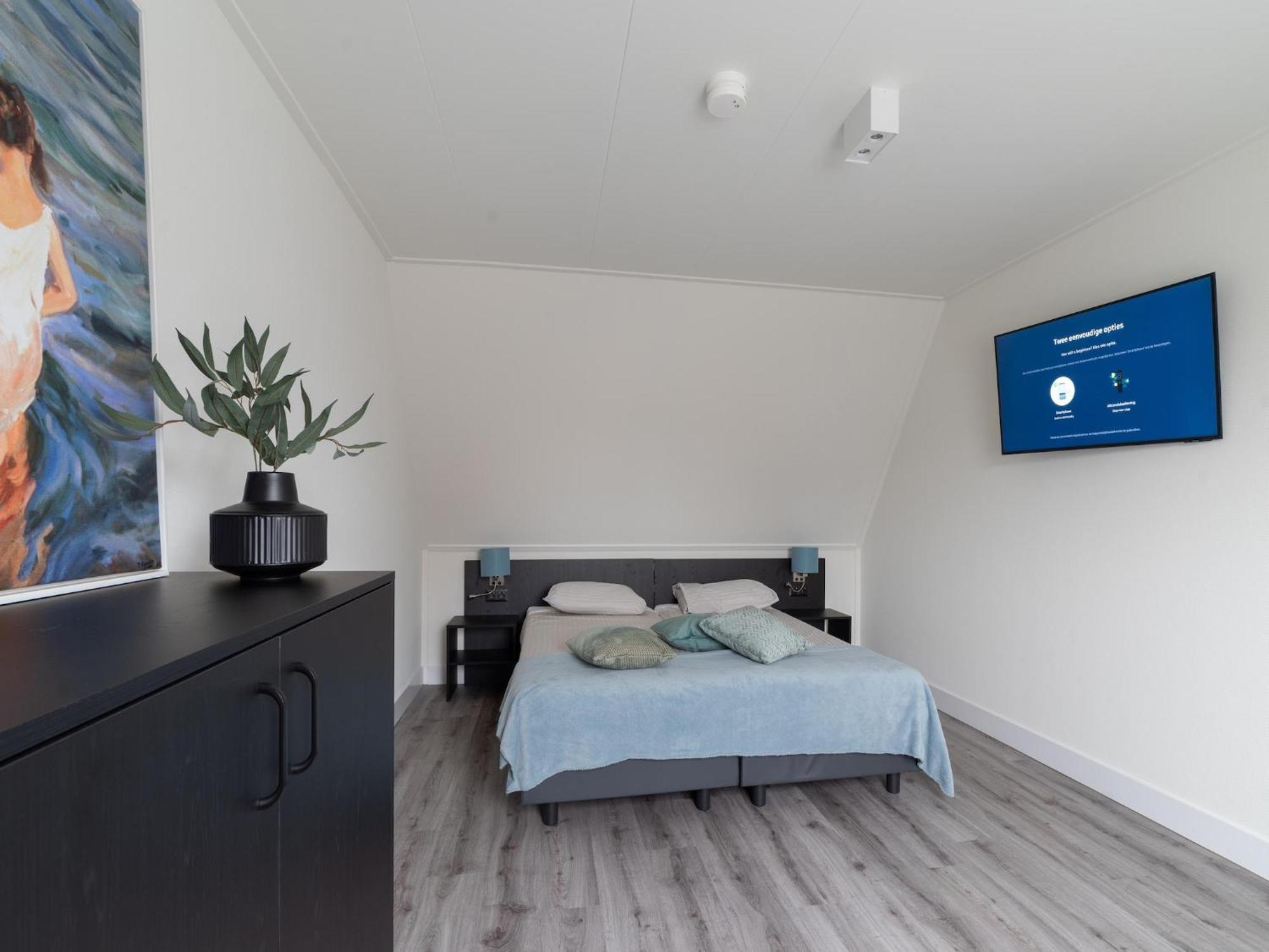 Lovely With A Luxurious Outdoor Sauna Vakantiehuis Colijnsplaat